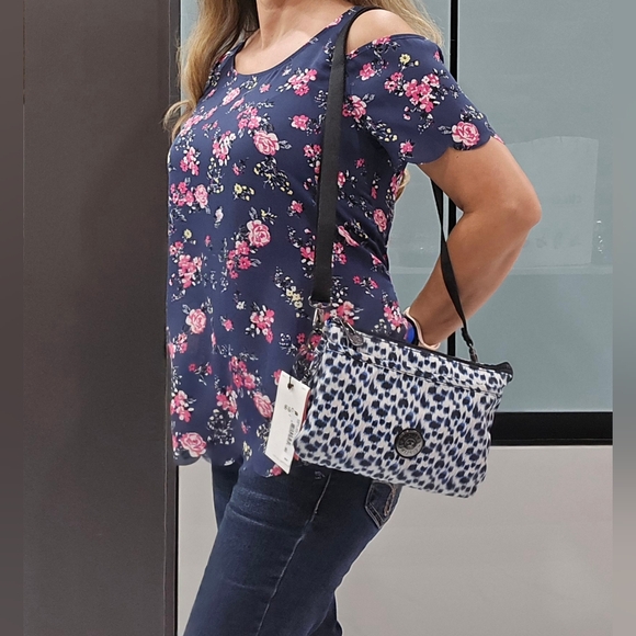 Kipling Bag Crossbody Small two slip compartments Leopard NEW - Picture 3 of 17